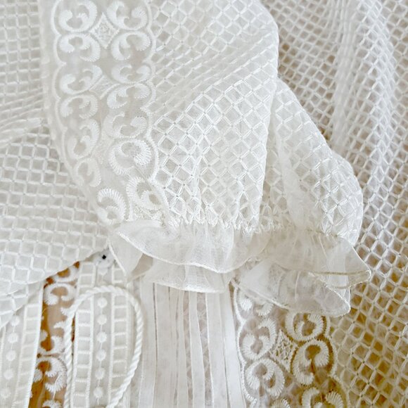 NWT! VINTAGE Inspired SILK BLOUSE Elie TAHARI - Picture 7 of 7